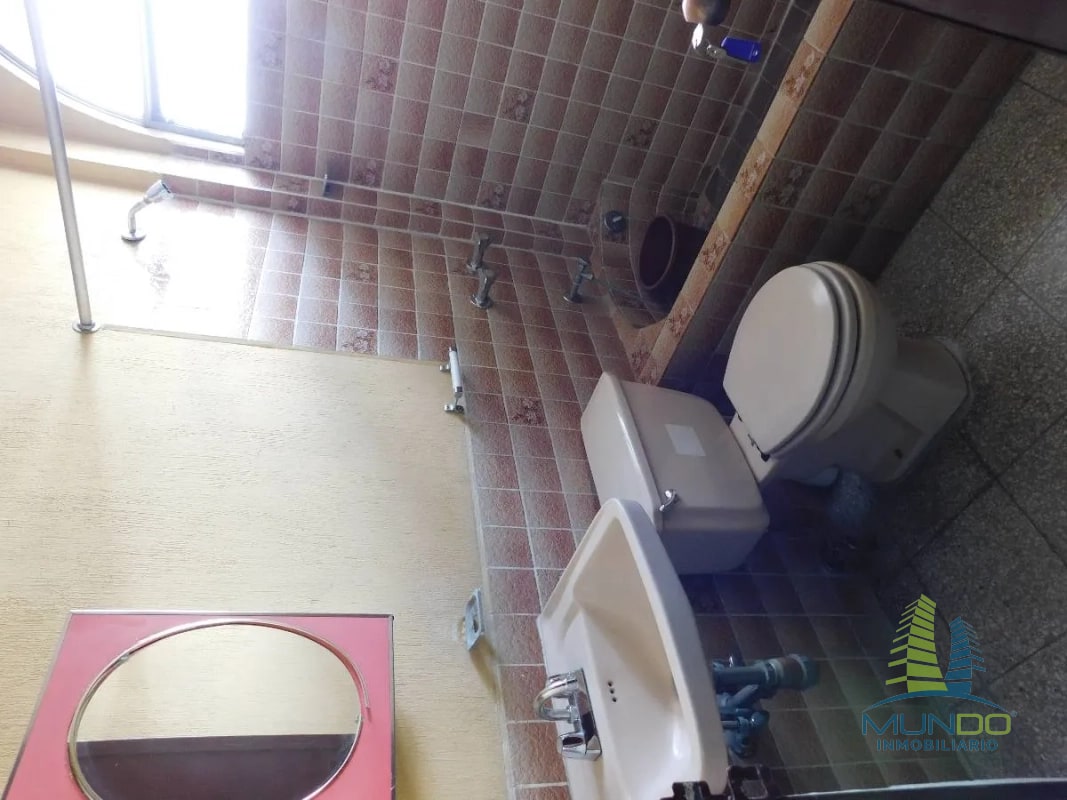 Oportunidad Comercial: Edificio de 4 Niveles con Locales y Oficinas – Zona 11 Roosevelt - 10
