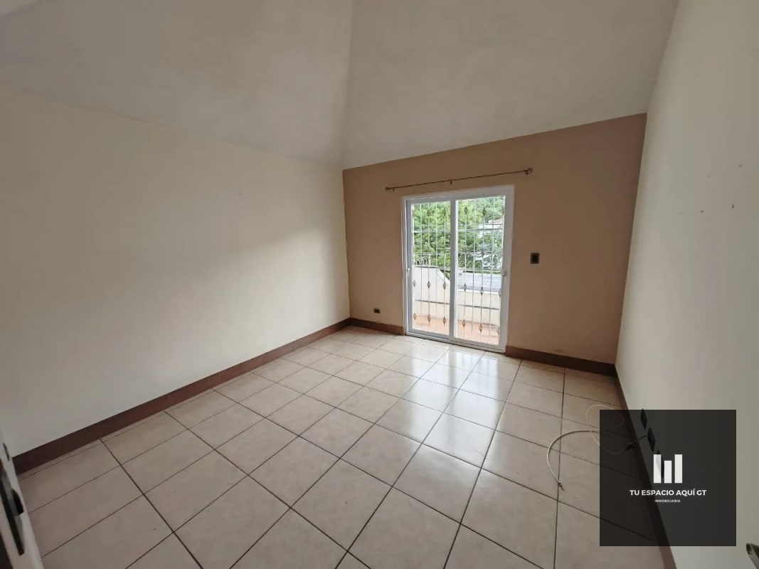 Lujosa Casa En Venta - Hacienda Real, Zona 16 - 8