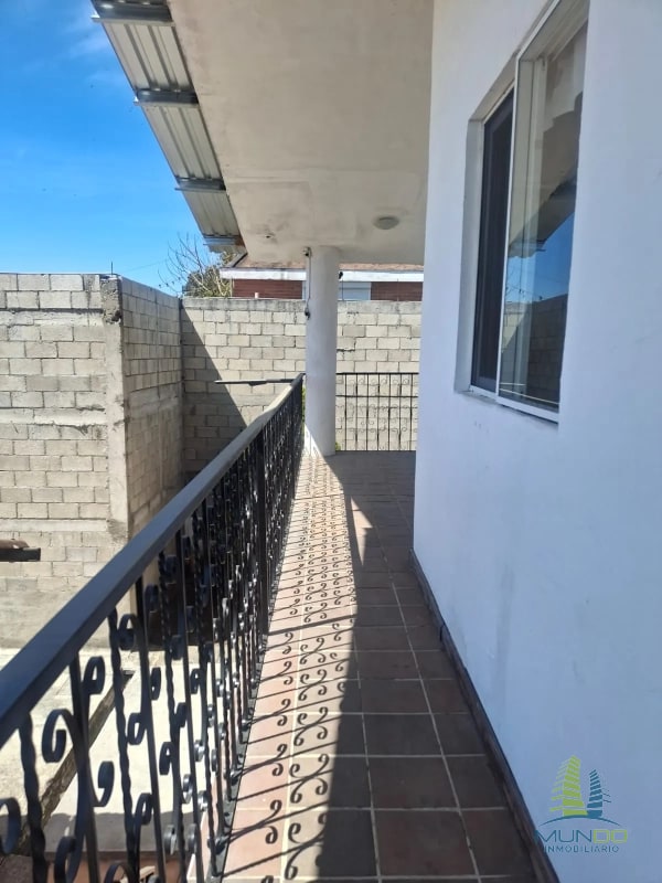 Elegancia y Confort Casa en Venta en Carretera a El Salvador: Residencia de Lujo en Km 19.5 - 1