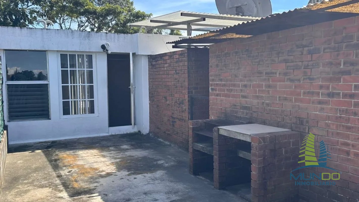APARTAMENTO TIPO LOFT EN RENTA EN ZONA 15 - 4