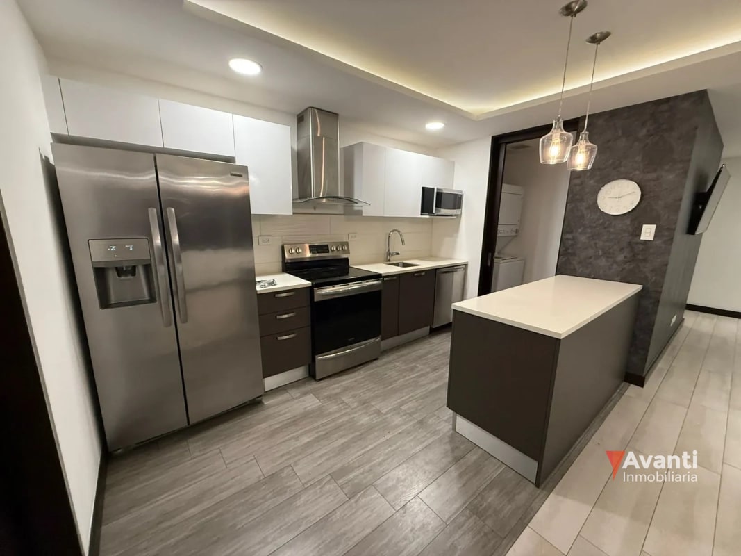 VENTA APARTAMENTO ZONA 15, LIV - 15