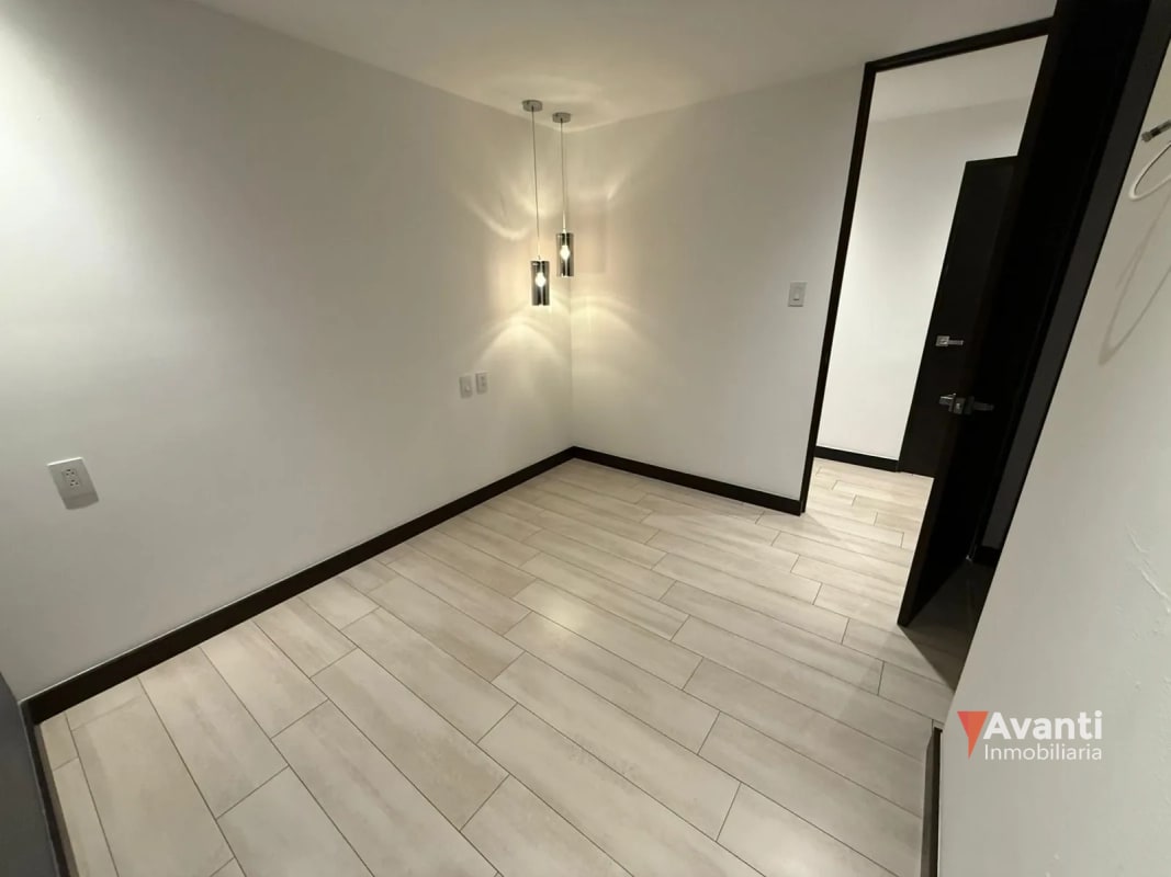 VENTA APARTAMENTO ZONA 15, LIV - 12