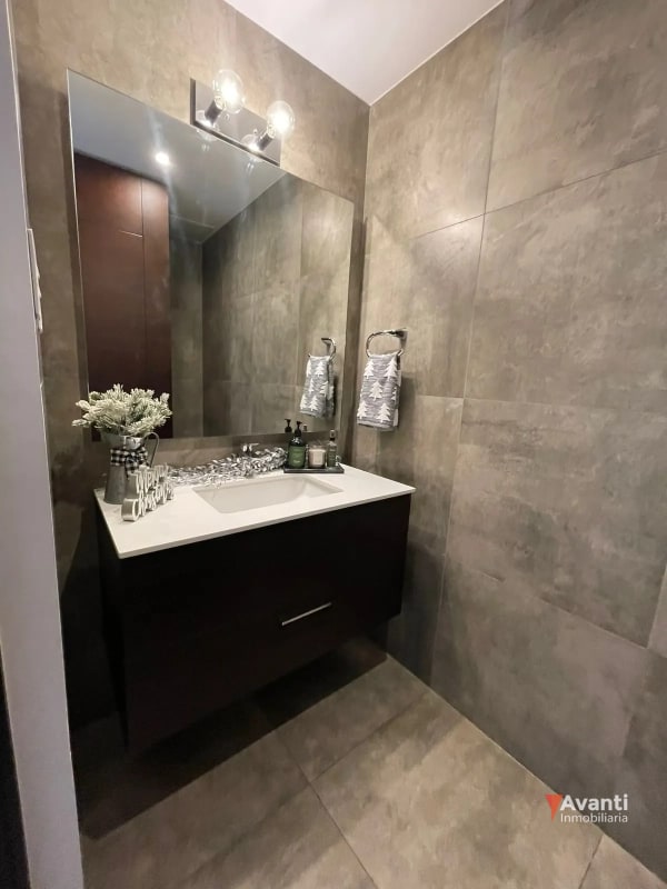 VENTA APARTAMENTO ZONA 15, LIV - 10