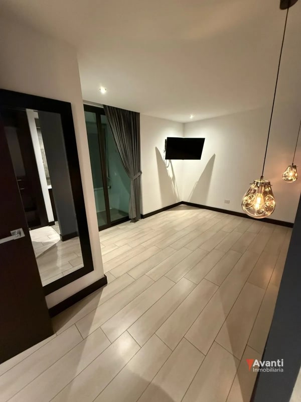 VENTA APARTAMENTO ZONA 15, LIV - 9