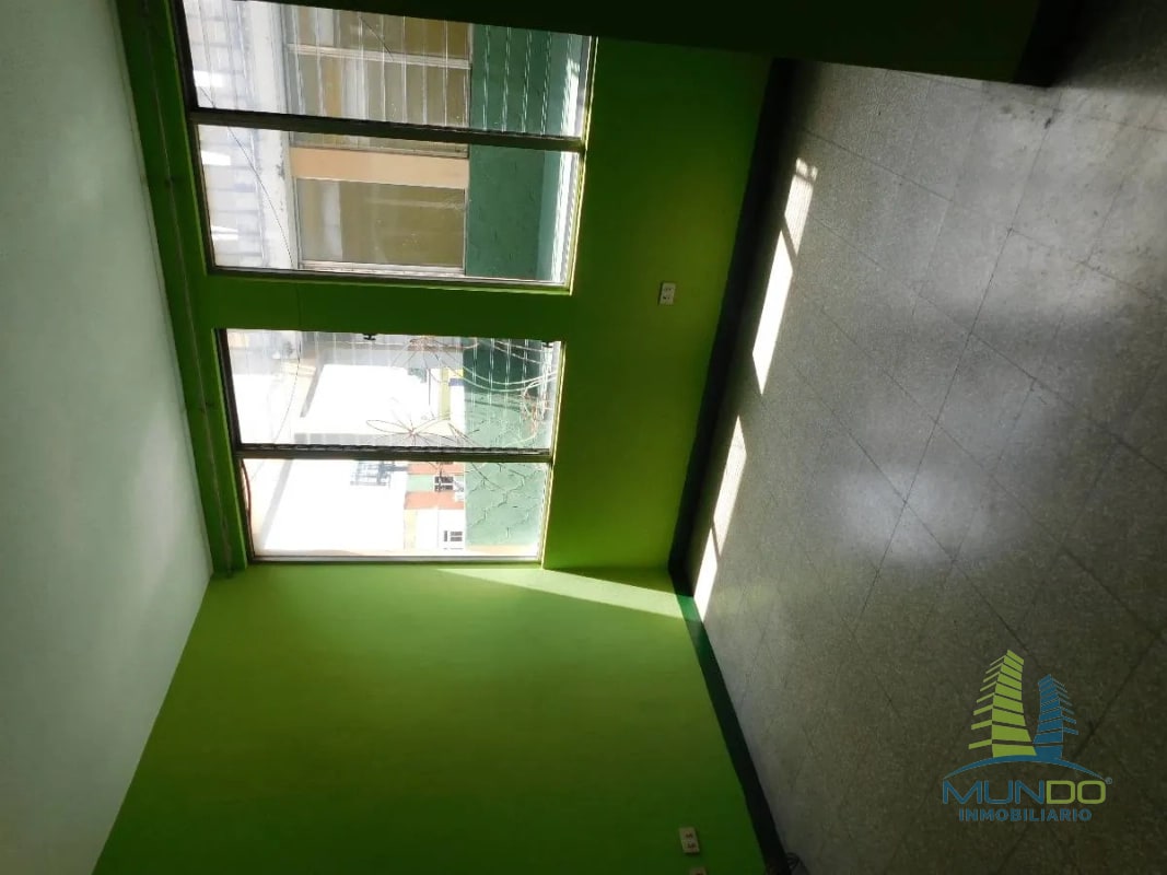 CASA EN VENTA A DOS CUADRAS CALZADA ROOSEVELT - 13