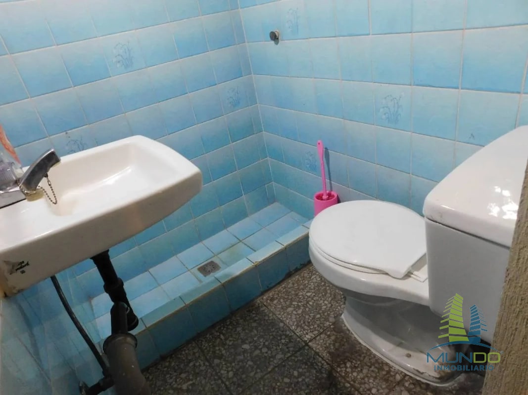 CASA EN VENTA A DOS CUADRAS CALZADA ROOSEVELT - 3