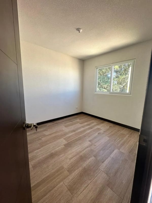 Vendo casa en San José Pinula — Casa en Venta en Condado Florenza, San José Pinula, Guatemala, Ciudad — foto 3 de 9