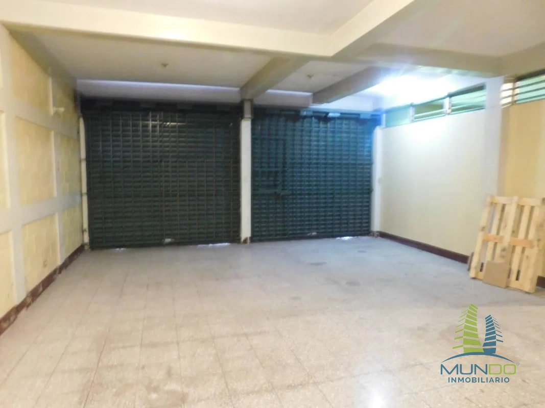 CASA EN VENTA A DOS CUADRAS CALZADA ROOSEVELT - 11