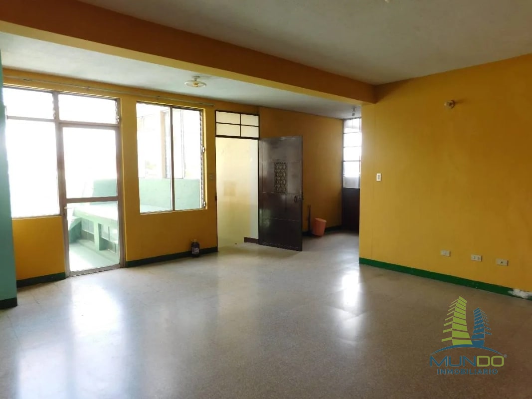 CASA EN VENTA A DOS CUADRAS CALZADA ROOSEVELT - 7
