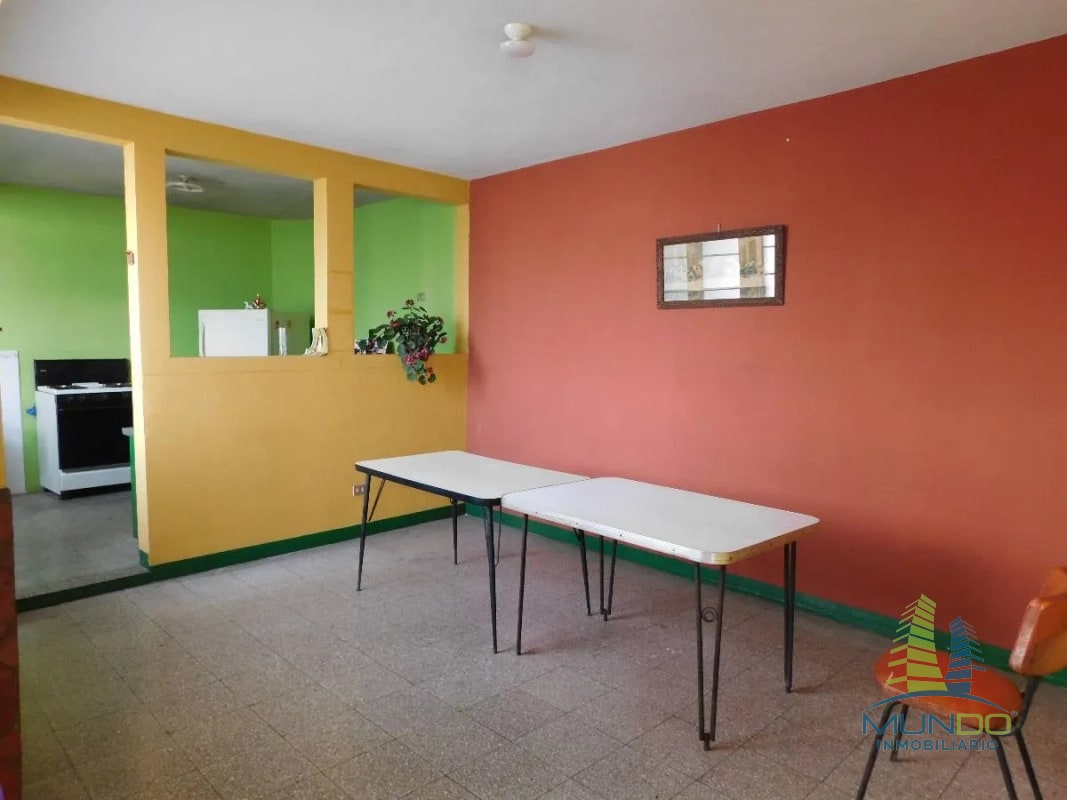 CASA EN VENTA A DOS CUADRAS CALZADA ROOSEVELT - 6