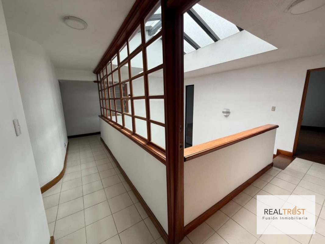 Preciosa casa en venta en Condominio la Encantada, km 12 Carretera El Salvador. - 2