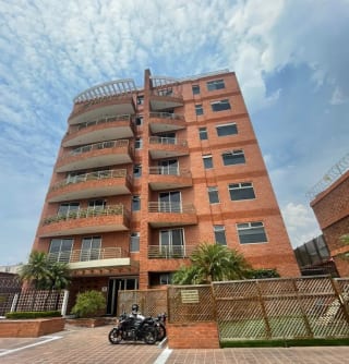 Venta de apartamento en zona 14 Benevento amplio de 3 dormitorios. — Apartamento en Venta en Benevento, Zona 14, Guatemala, Ciudad — miniatura 1 de 11