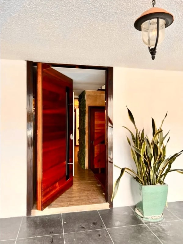 Zona 10 • Casa en Venta - 5
