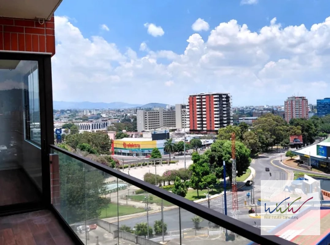 Rento Apartamento de 234 m2 en Lucca, Zona 10 - 13
