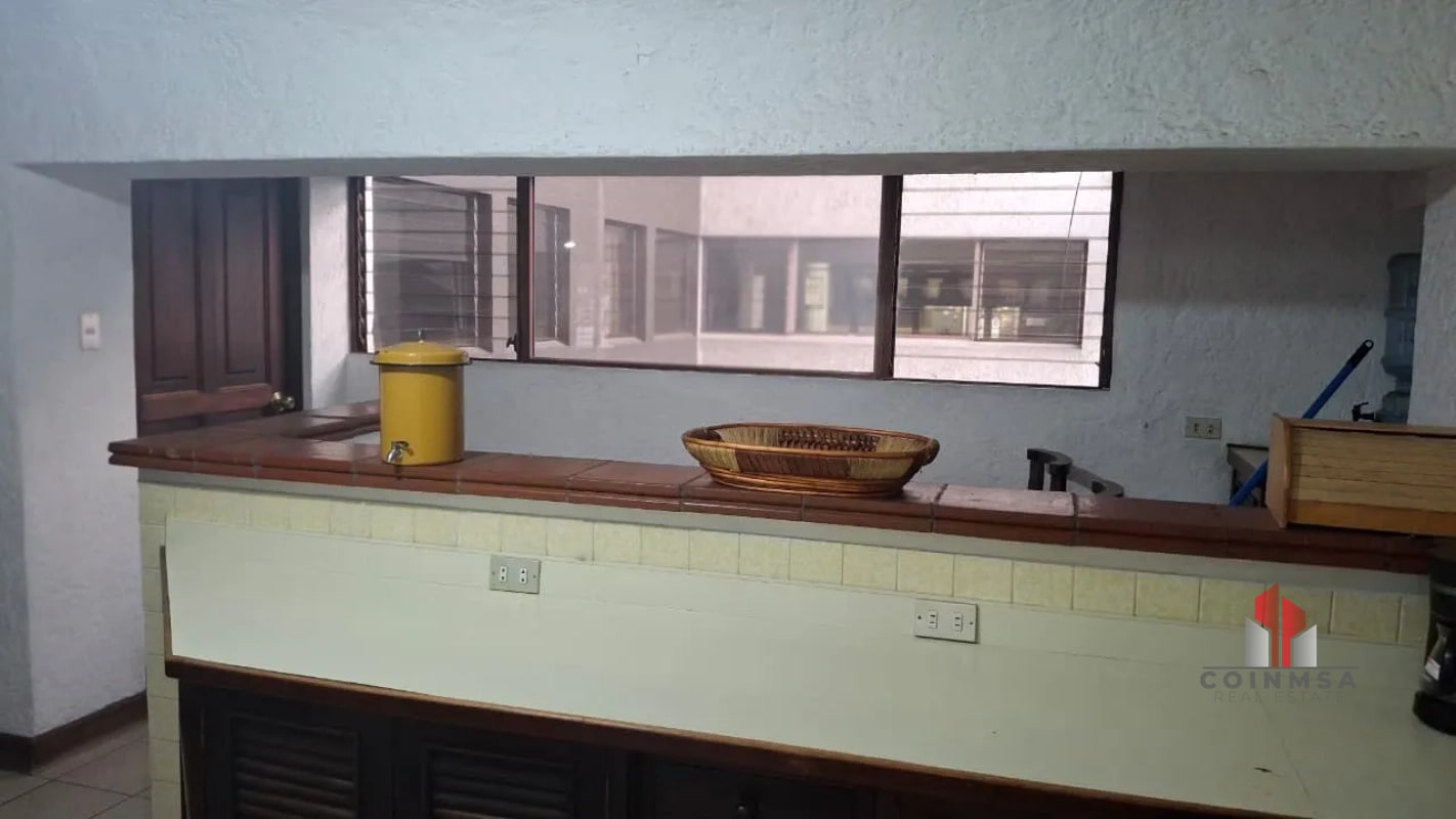 Apartamento amueblado en renta zona 10 / Las Cañas - 11