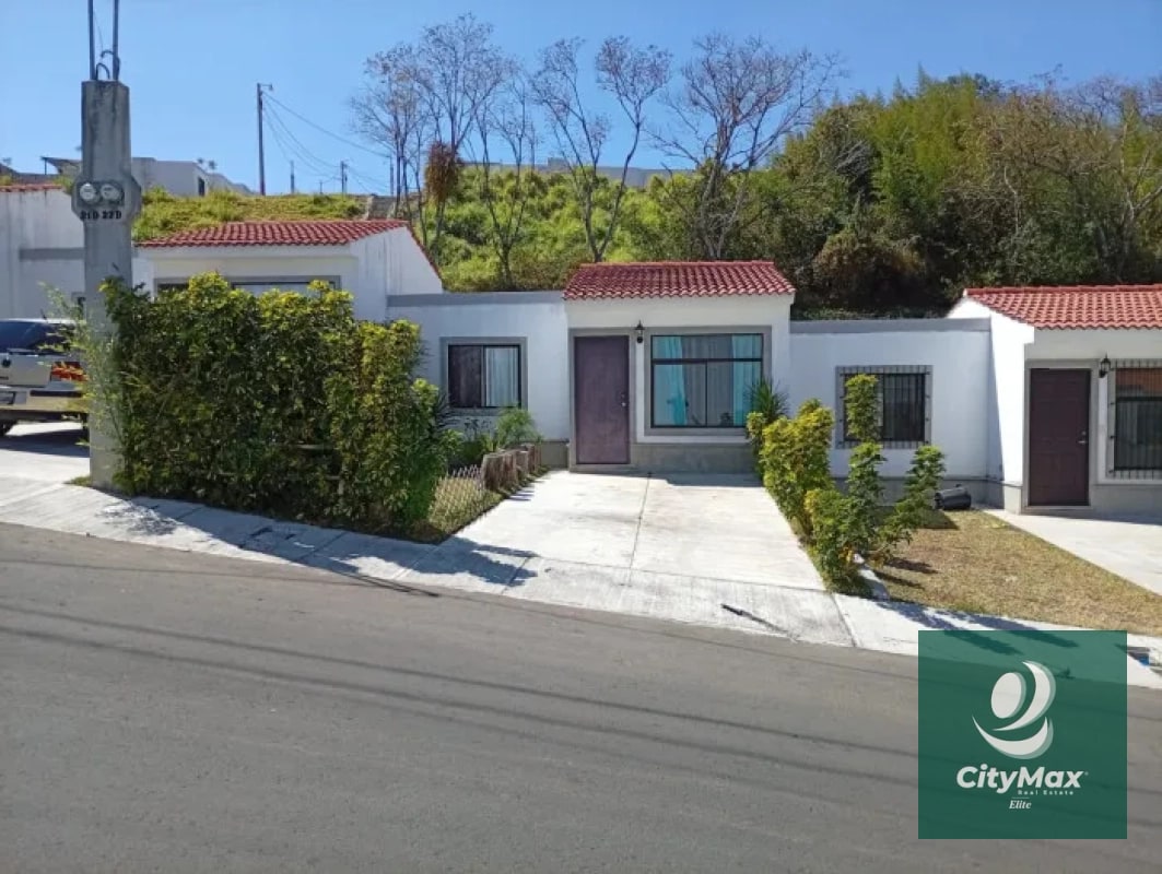 CASA EN VENTA - CONDADO SANTA FE - CARRETERA A EL SALVADOR - 9