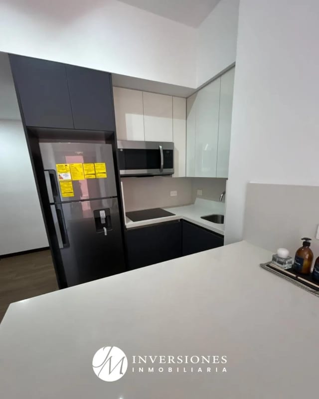 Apartamento en renta zona 10 cerca de La Estación - Miniatura 12