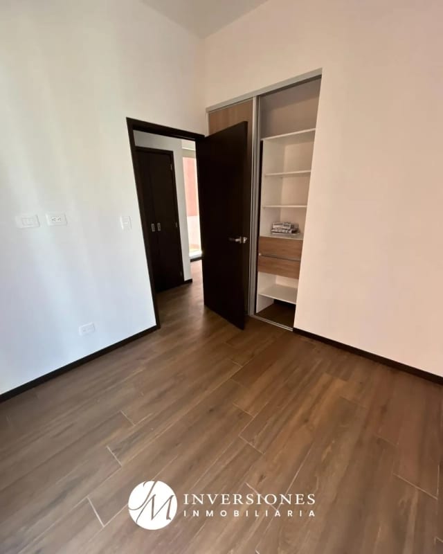 Apartamento en renta zona 10 cerca de La Estación - Miniatura 8