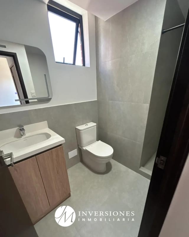 Apartamento en renta zona 10 cerca de La Estación - Miniatura 6