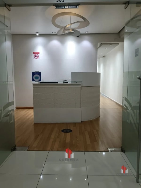 Oficina amueblada en renta zona 10 / Platina - 14