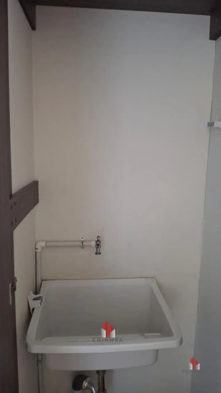 Oficina amueblada en renta zona 10 / Platina - 1