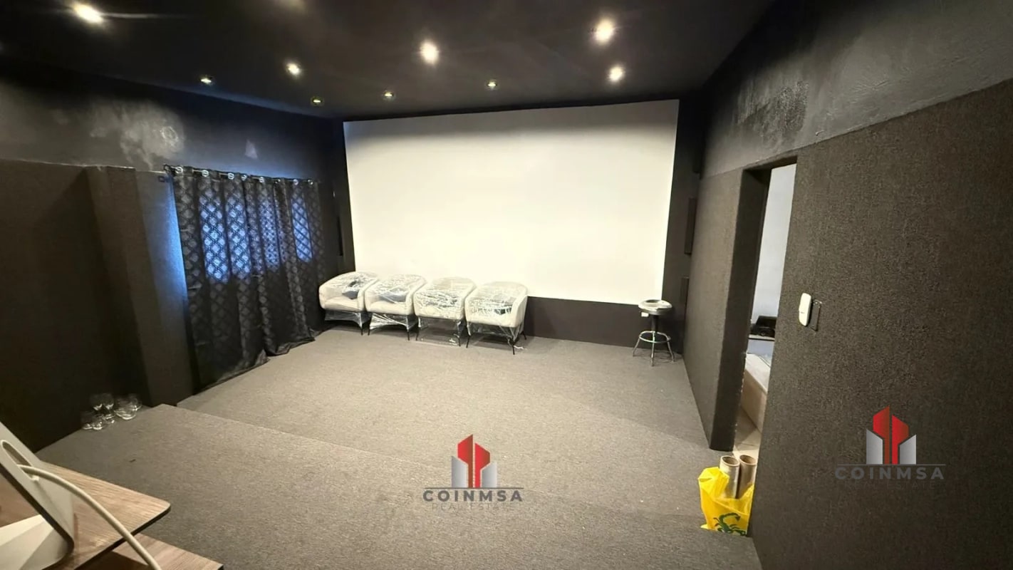 Casa para oficina en renta en zona 10 - 12