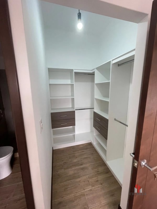 Apartamento en renta en zona 10 / Casalini Diagonal 6 - 4