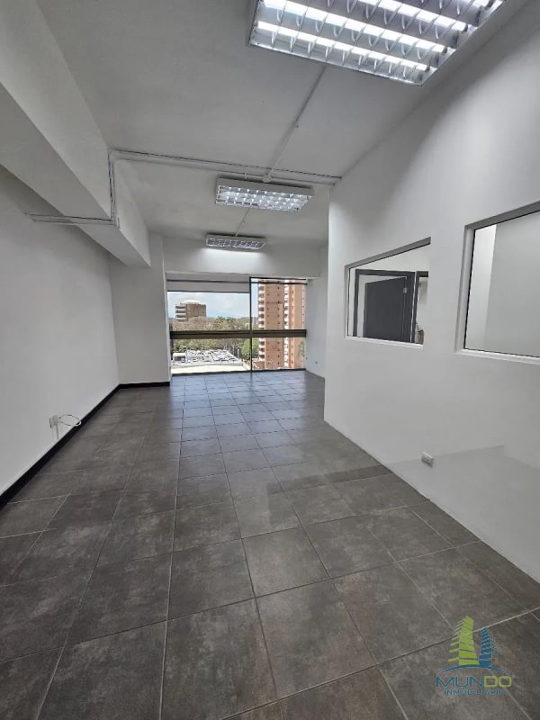 OFICINA EN RENTA EN ZONA 10 - 10