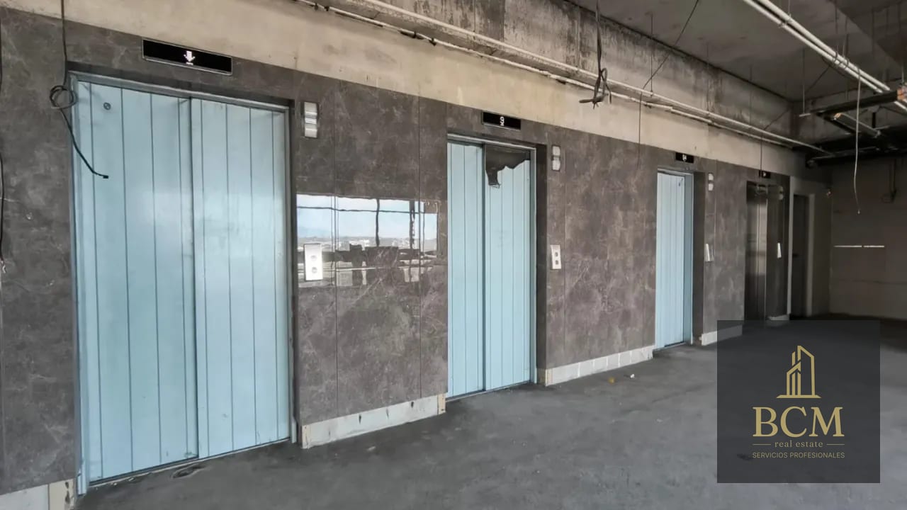 Rento nivel en obra gris - Edificio Z. 10 — Oficina en Alquiler en Renovati, Zona 10, Guatemala, Ciudad — foto 6 de 6