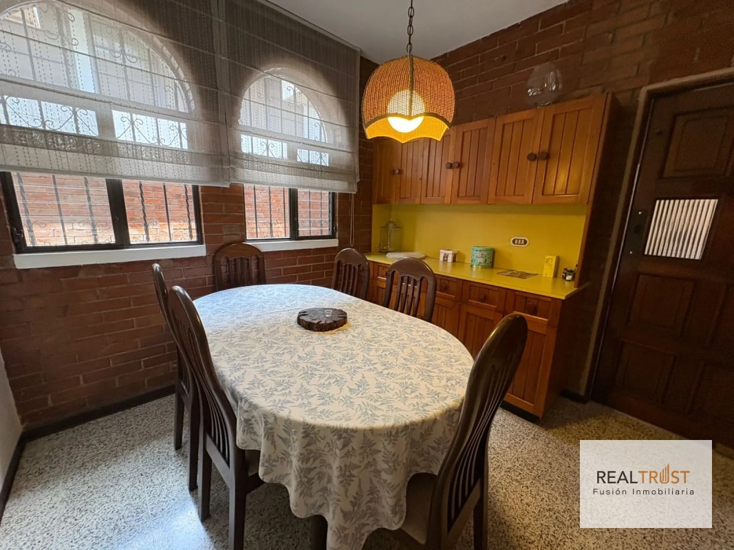 CASA EN VENTA zona 15 VH2 - 13