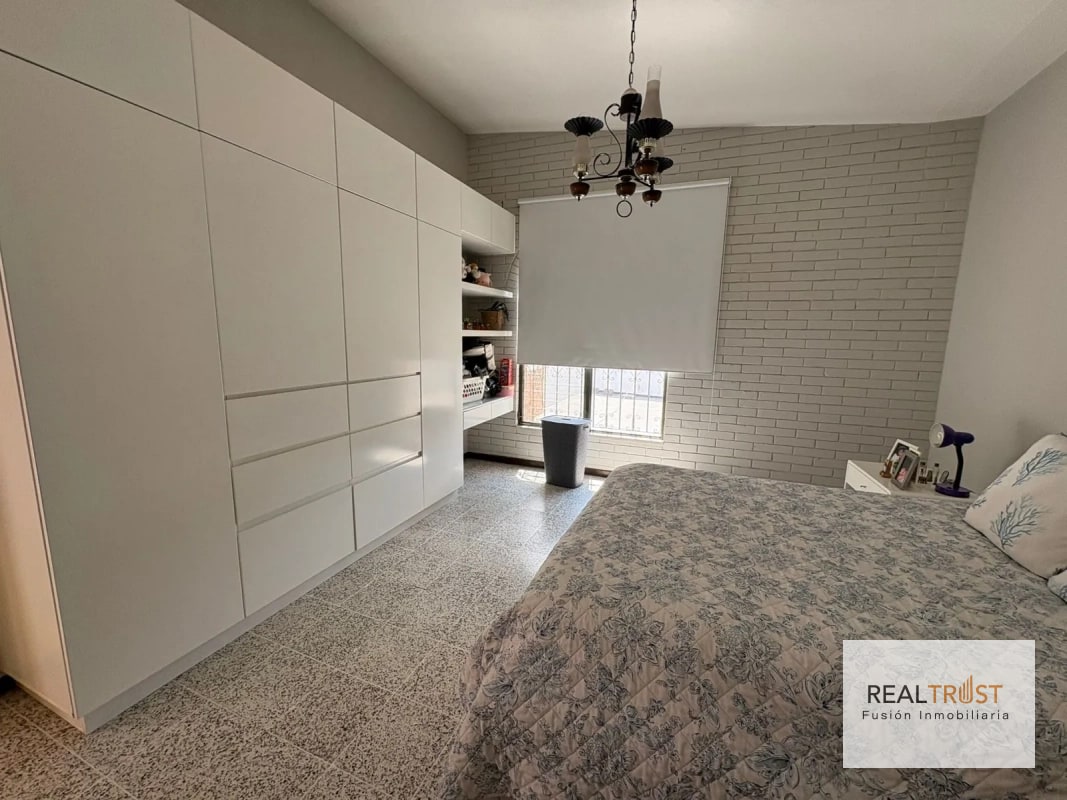 CASA EN VENTA zona 15 VH2 - 12