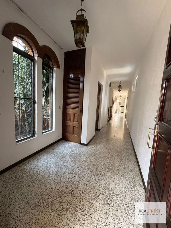 CASA EN VENTA zona 15 VH2 - 11