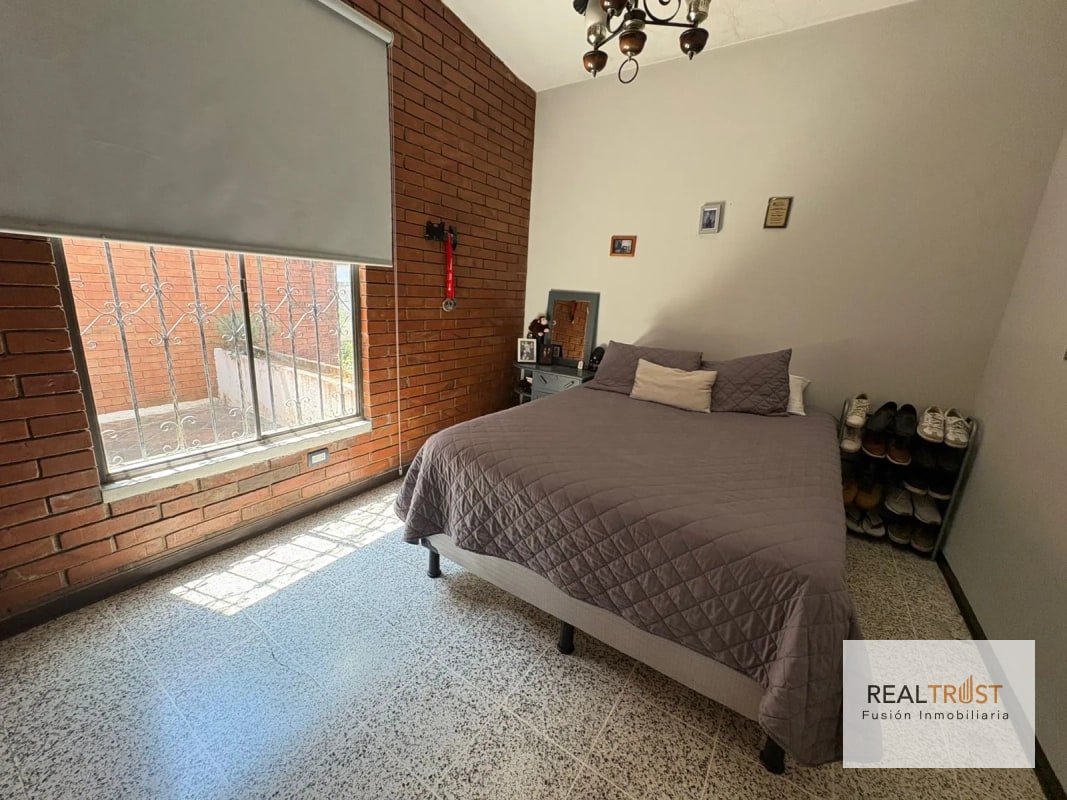 CASA EN VENTA zona 15 VH2 - 6