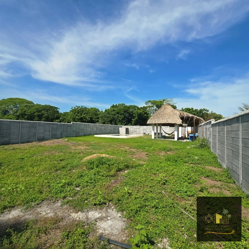 Terreno en Venta Con piscina Carretera a Monterrico - 9