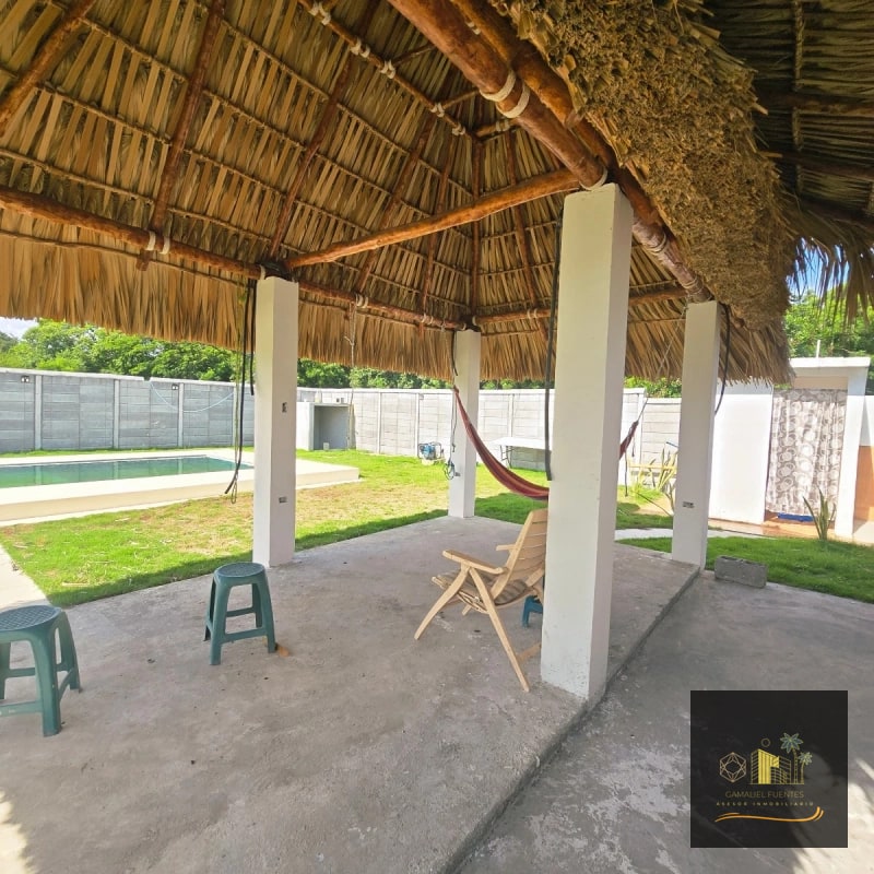 Terreno en Venta Con piscina Carretera a Monterrico - 1