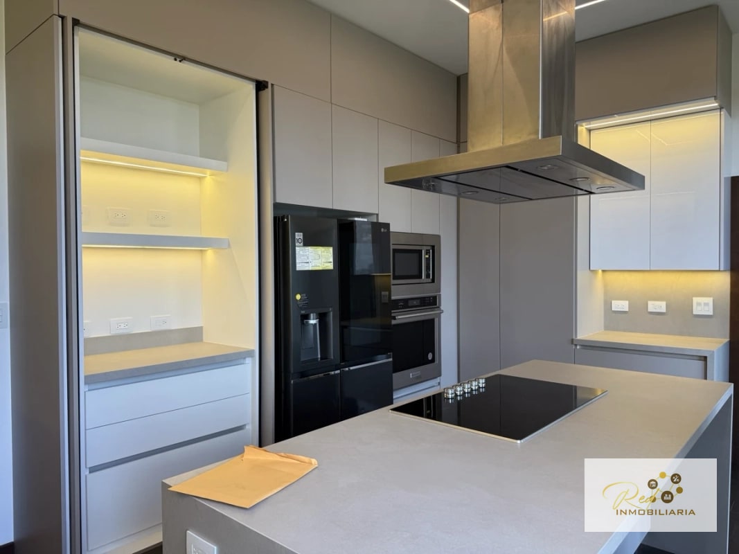 🏙️ Apartamento de lujo en alquiler – Cayalá - 2