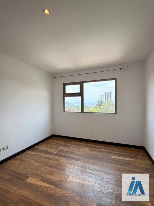 APARTAMENTO EN VENTA📍 Edificio Torre Verde, Zona 15 VH2 - 8