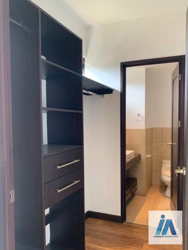 APARTAMENTO EN VENTA📍 Edificio Torre Verde, Zona 15 VH2 - 12