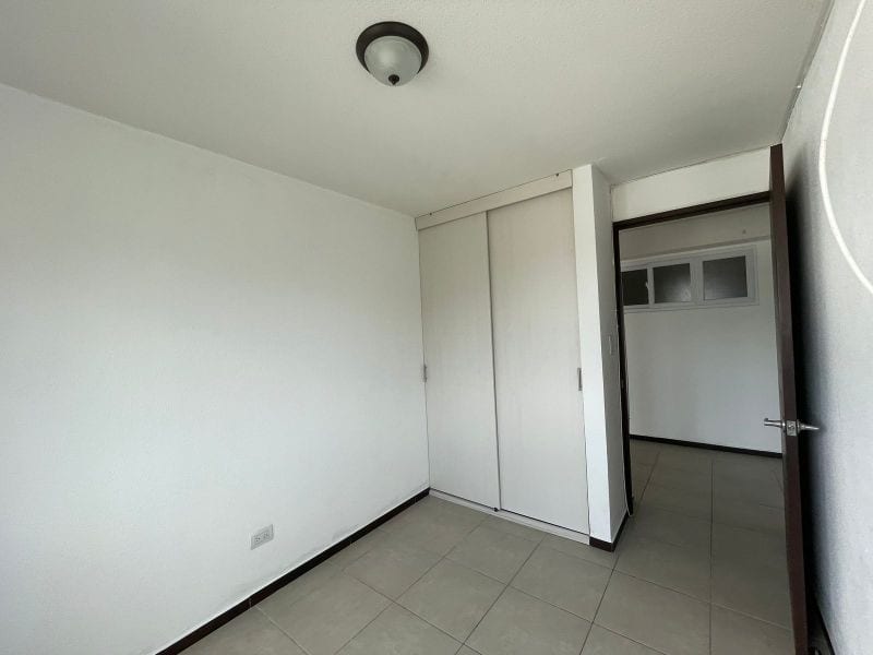 VENTA  DE APARTAMENTO EN ZONA 11 PARQUE 11 DE 3 DORMITORIOS — Apartamento en Venta en Parque 11, Zona 11, Guatemala, Ciudad — foto 9 de 13