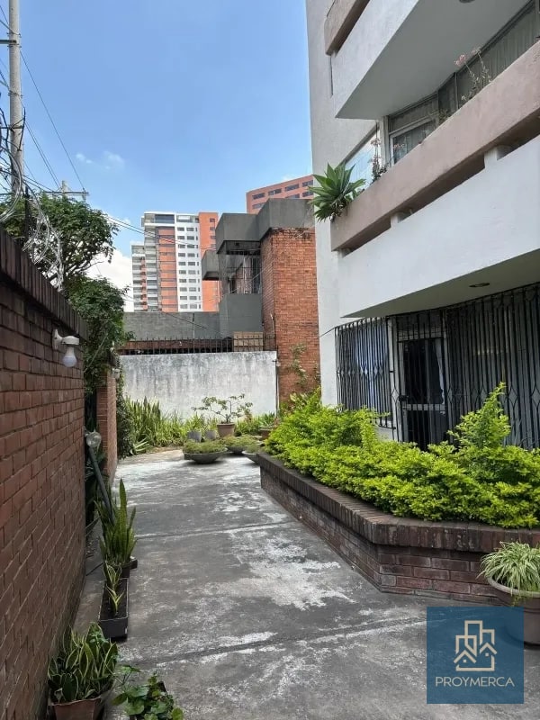 Venta de Apartamento, Edificio Antiguo Zona 14 - 9