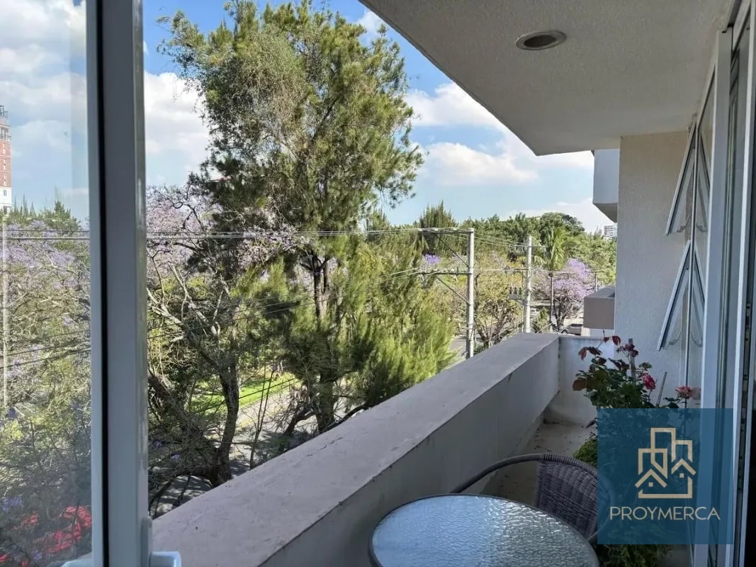 Venta de Apartamento, Edificio Antiguo Zona 14 - 8