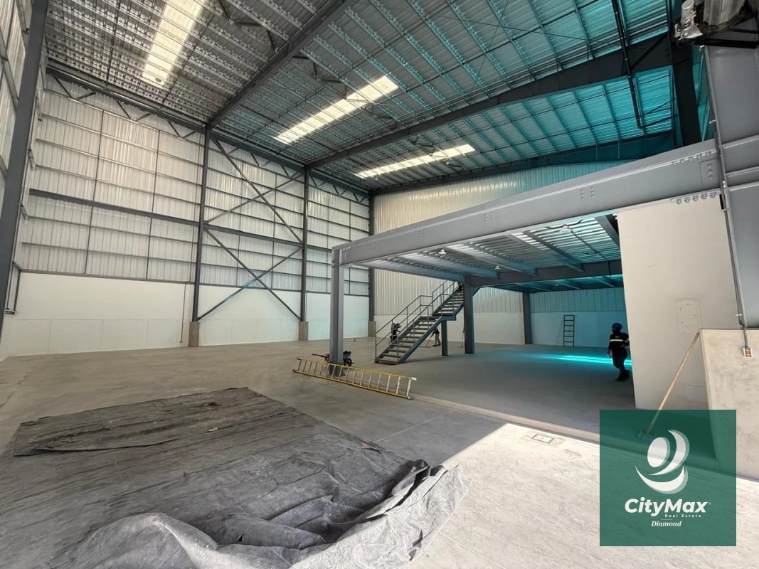 Bodega Industrial en Renta sobre CA-9 Amatitlán - 4