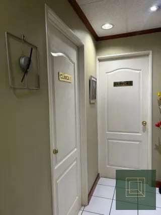 Clínica en renta Centro Medico 2 zona 10 — Clínica en Alquiler en Zona 10, Guatemala, Ciudad — miniatura 3 de 6
