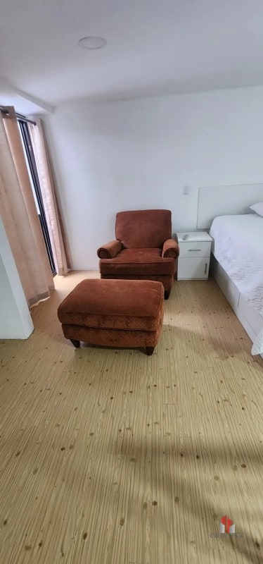 Apartamento amueblado tipo efficiency zona 10 / Oakland I - 5
