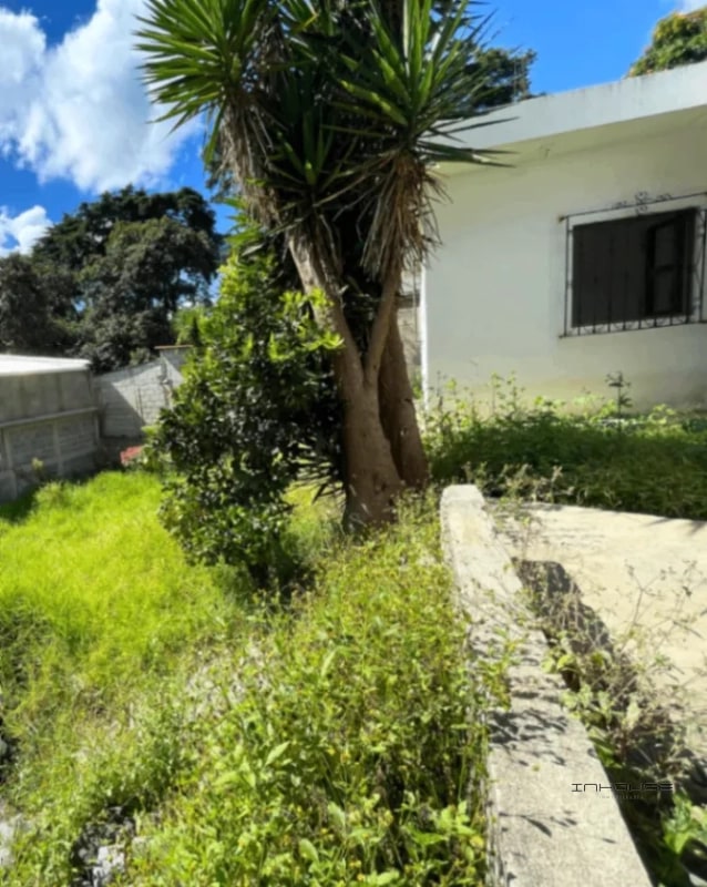 Casa En Venta En Santa Lucía Milpas Altas - 1