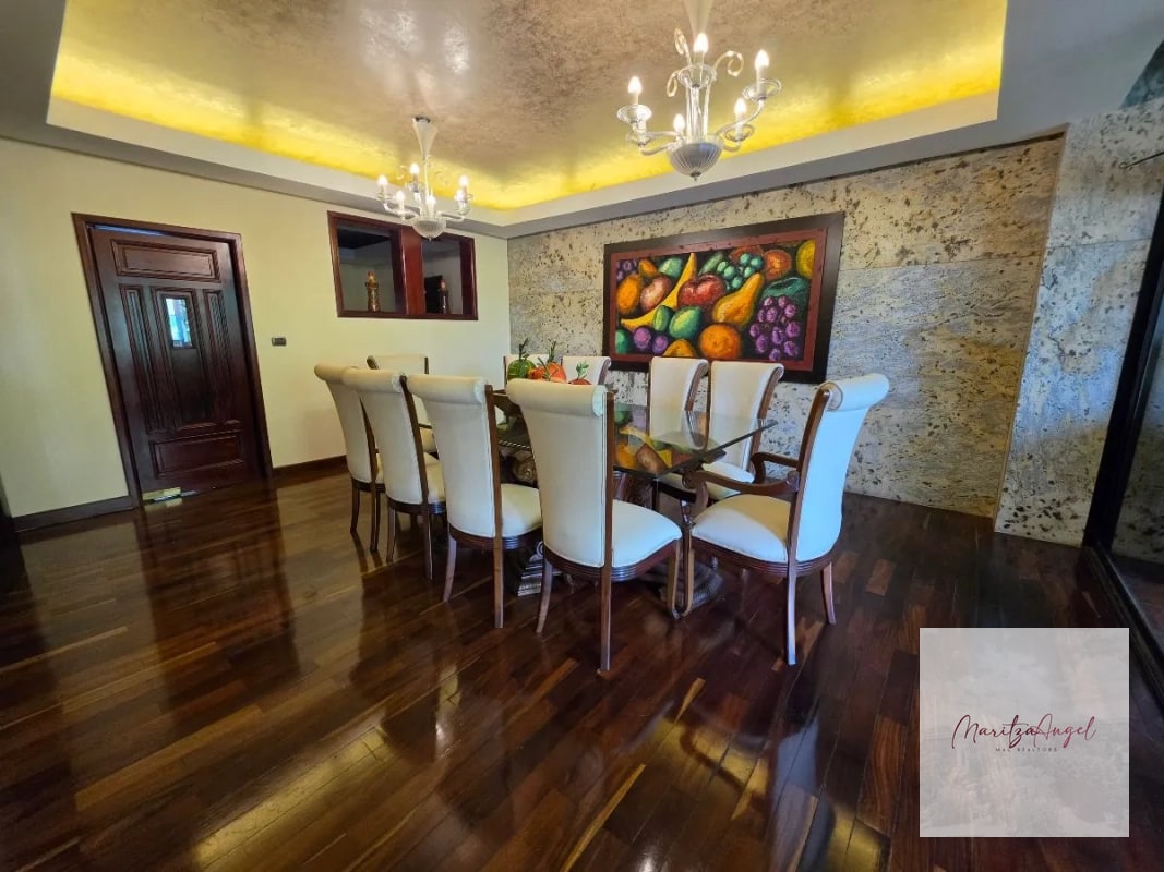 VENTA DE CASA EN ZONA 14 - 6