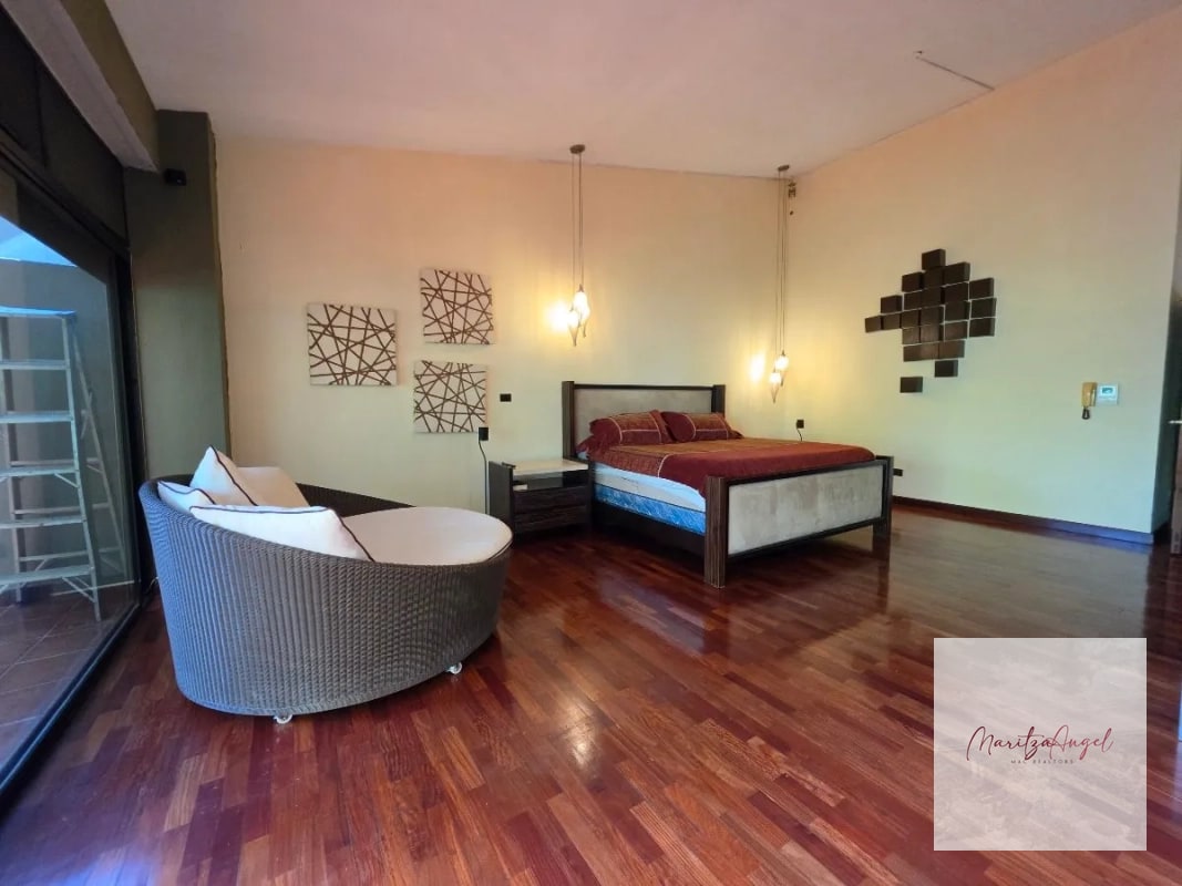 VENTA DE CASA EN ZONA 14 - 3