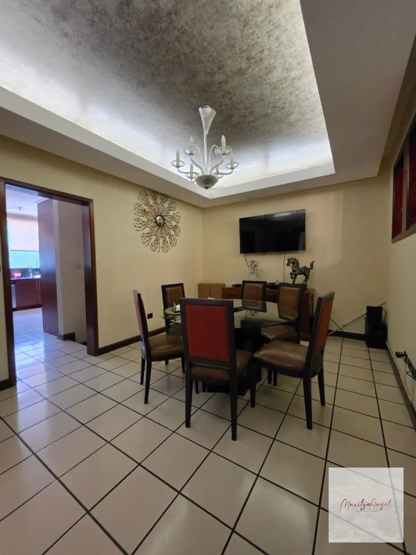 VENTA DE CASA EN ZONA 14 - 2