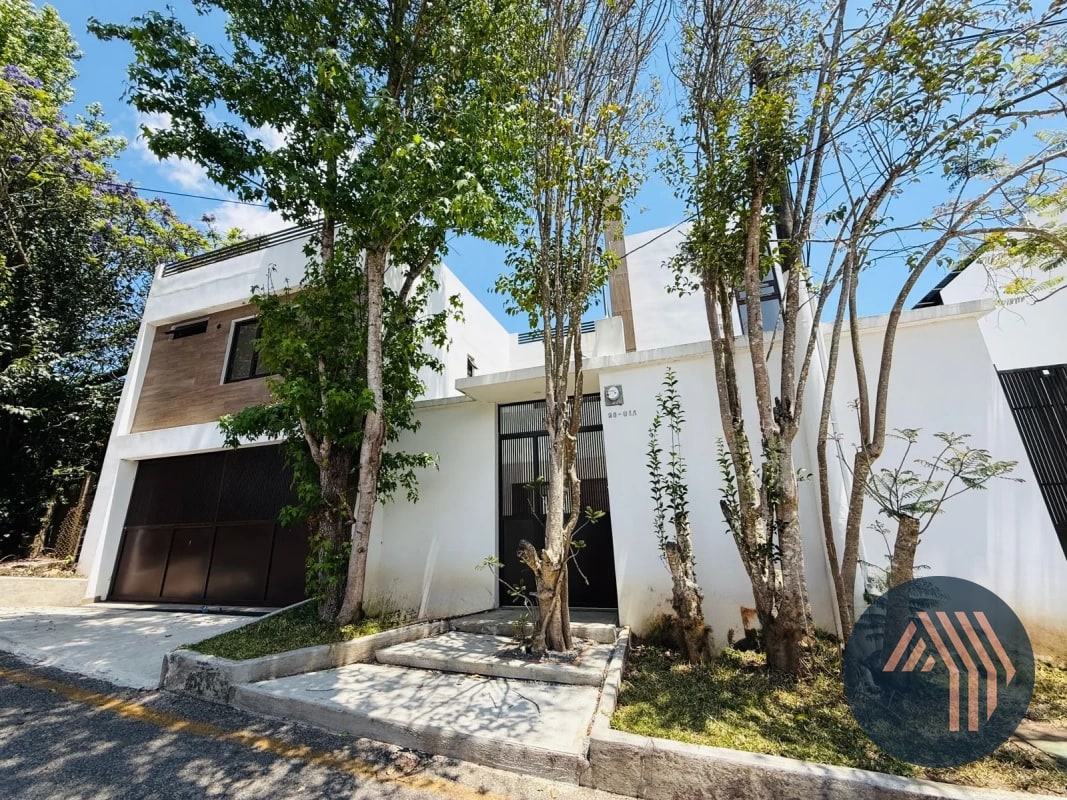 VENTA DE HERMOSAS CASAS - ARRAZOLA 1, KM 17.5 CES - 17