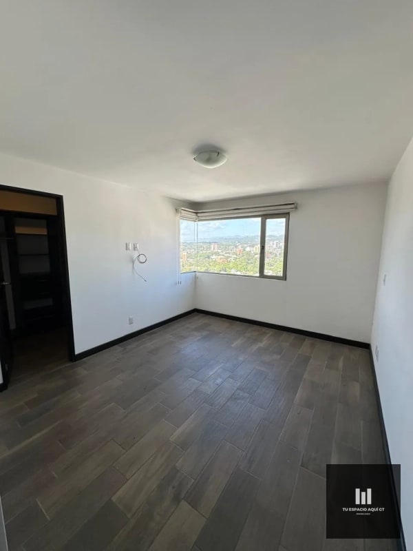 Lujoso Apartamento En Renta - En Verona, Zona 10 - 4